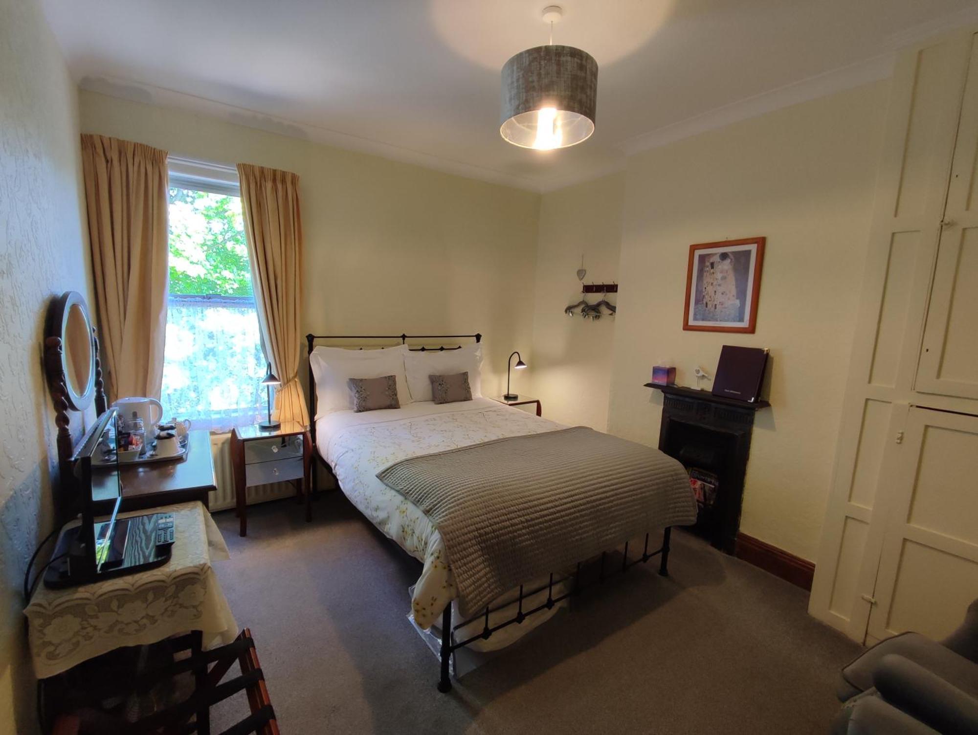 Anton Guest House Bed and Breakfast Shrewsbury Exterior foto
